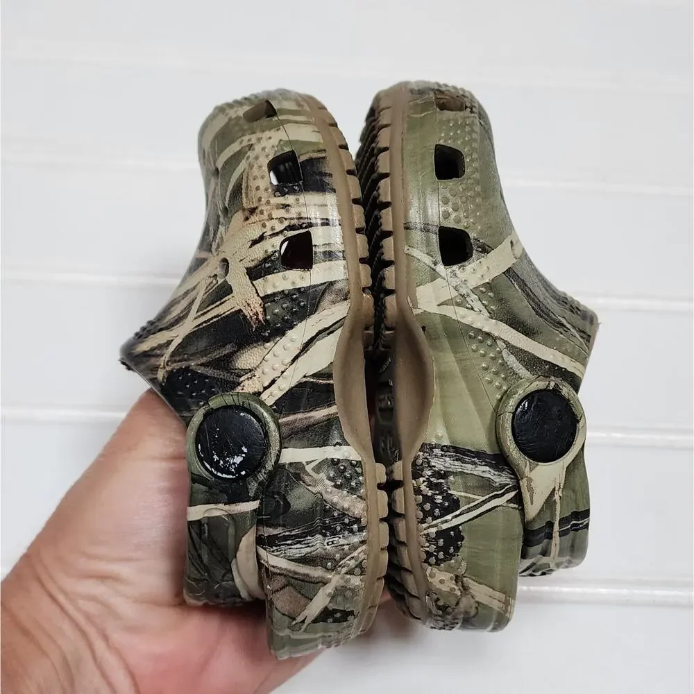 Crocs Classic Realtree Toddler Clogs Sandals Size 4 Toddler Green & Tan